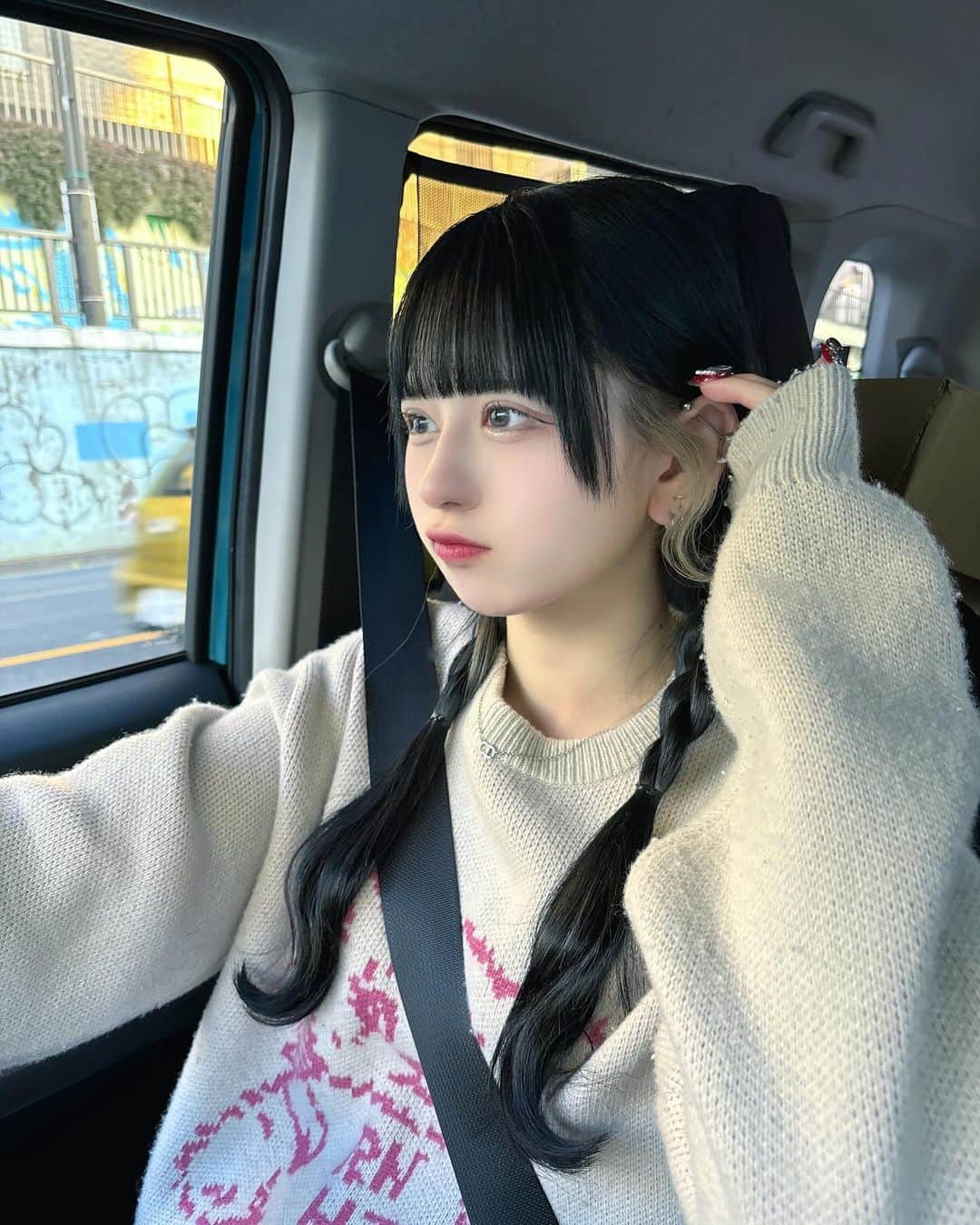 狐波ろんさんのインスタグラム写真 - (狐波ろんInstagram)「運転するろんたろちゃん」11月30日 20時43分 - ron_konami