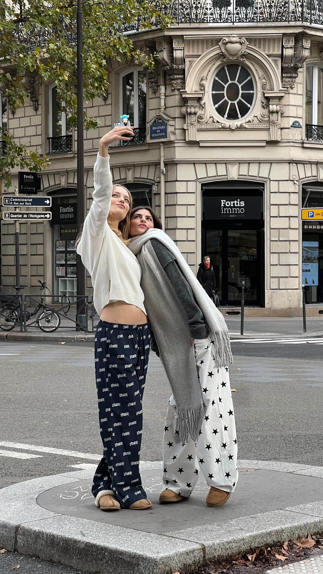 Subduedのインスタグラム：「Our new pyjama bottoms just landed and trust us on this one; you’ll never want to take them off 😍😍 #subdued #subduedcommunity #subduedgirls #paris #breakfast #pijama」