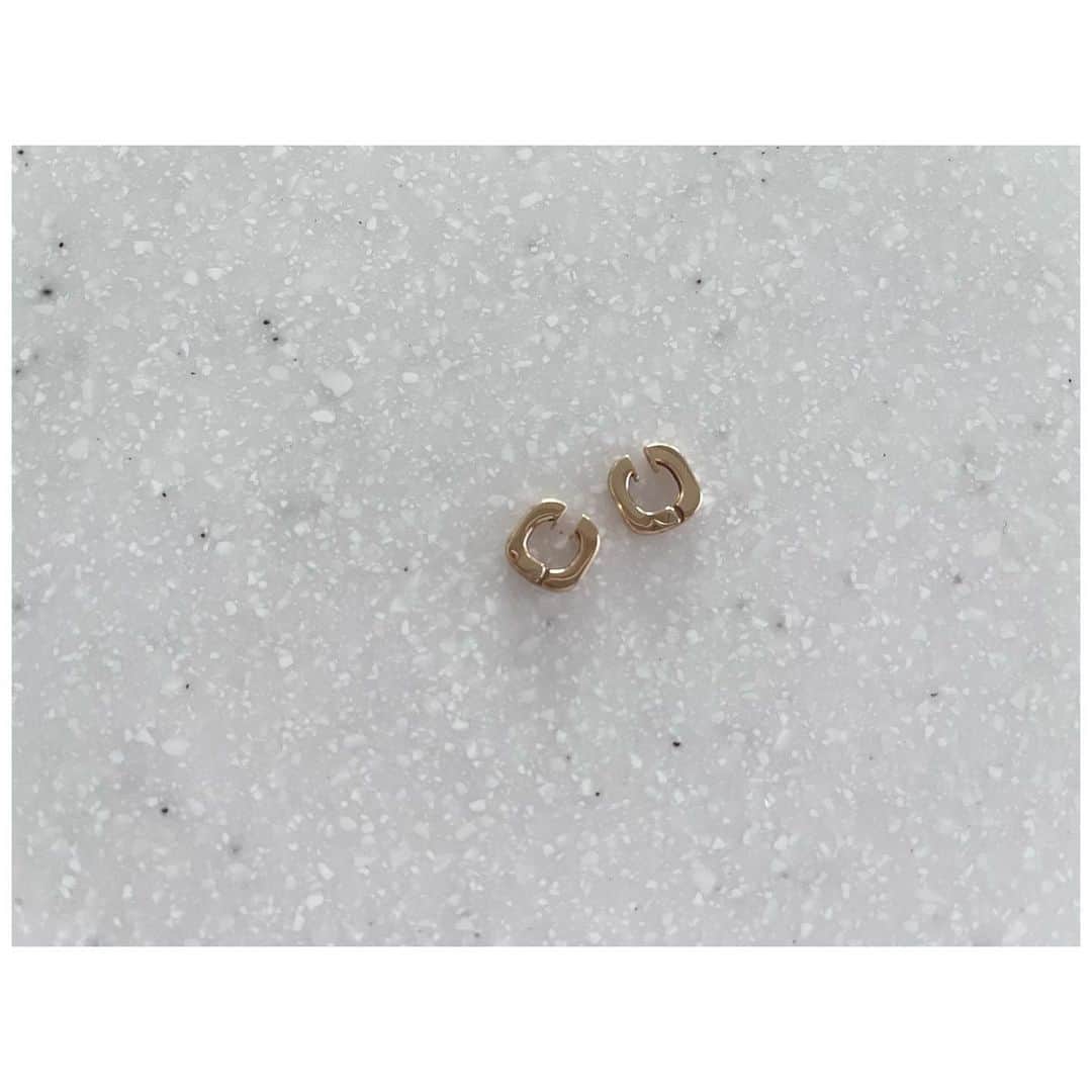 川上さやかさんのインスタグラム写真 - (川上さやかInstagram)「@ete_official のイヤリングは痛くならず、落ちないのでおすすめ🫶🏻 #earrings #ete  #cardigan #curensology」11月30日 20時48分 - sk_120