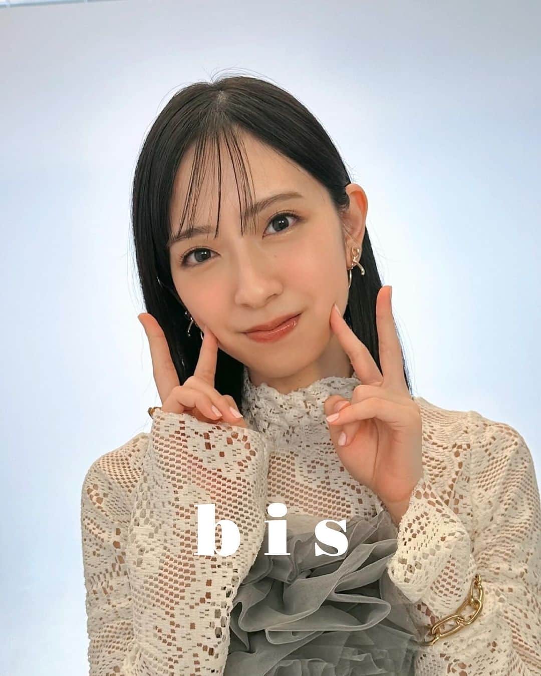 bis_web bis [ビス] さんのインスタグラム写真 - (bis_web bis [ビス] Instagram)「𓊆 発売まで残り𝟭日👑𓊇  《#𝗯𝗶𝘀𝟭月号》発売に先がけて オフショットを公開❄️ 今日は  ⋰  #金村美玖 ちゃん🍣 （#日向坂46）  ⋱   《bisが選ぶ“𝐵𝐸𝑆𝑇 𝐶𝑂𝑆𝑀𝐸𝑇𝐼𝐶𝑆 𝐴𝑊𝐴𝑅𝐷𝑆 2023”》 の企画に登場してるよ🤍 ┈┈┈┈┈┈┈┈┈┈┈ 《#𝗯𝗶𝘀𝟭月号》は 12月1日（金）発売🤍 ┈┈┈┈┈┈┈┈┈┈┈ #bis_web」11月30日 20時58分 - bis_web
