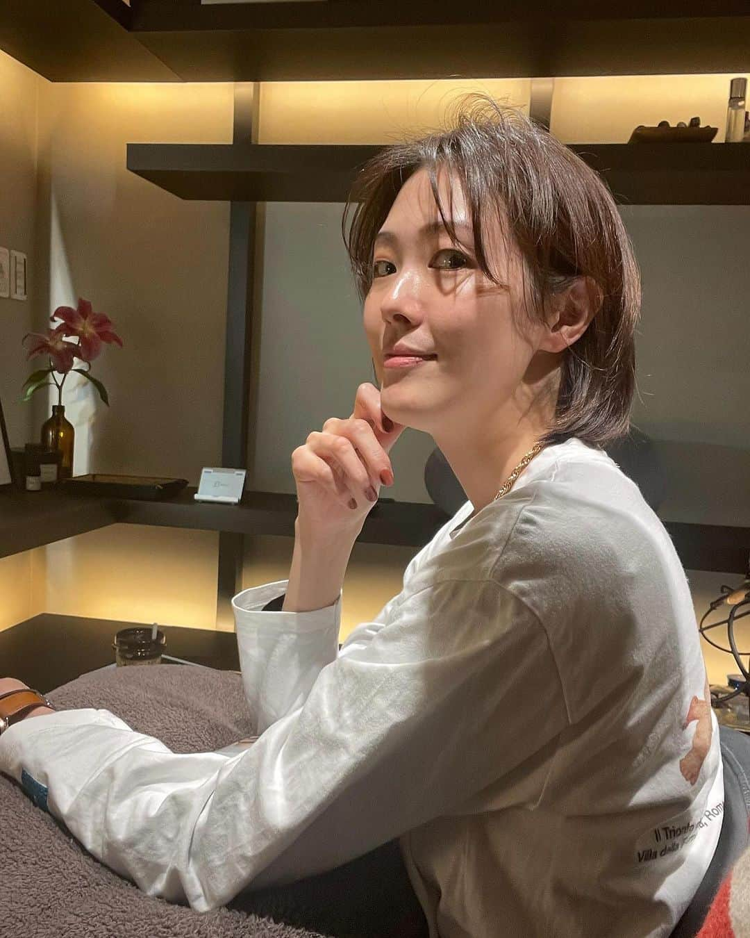 麻央侑希さんのインスタグラム写真 - (麻央侑希Instagram)「ボブにしたけど、やはり時間が経つと色々気になるので整えに行きました♪ 満足のいく仕上がりに✨ @bayokkun  ありがとうございます😊  今は前髪なしスタイルで落ち着いてるけどまたいずれまた前髪復活するかな？ んー悩みます🤪  #麻央侑希　#ボブ　#メンテナンス」11月30日 21時06分 - maoyuuki