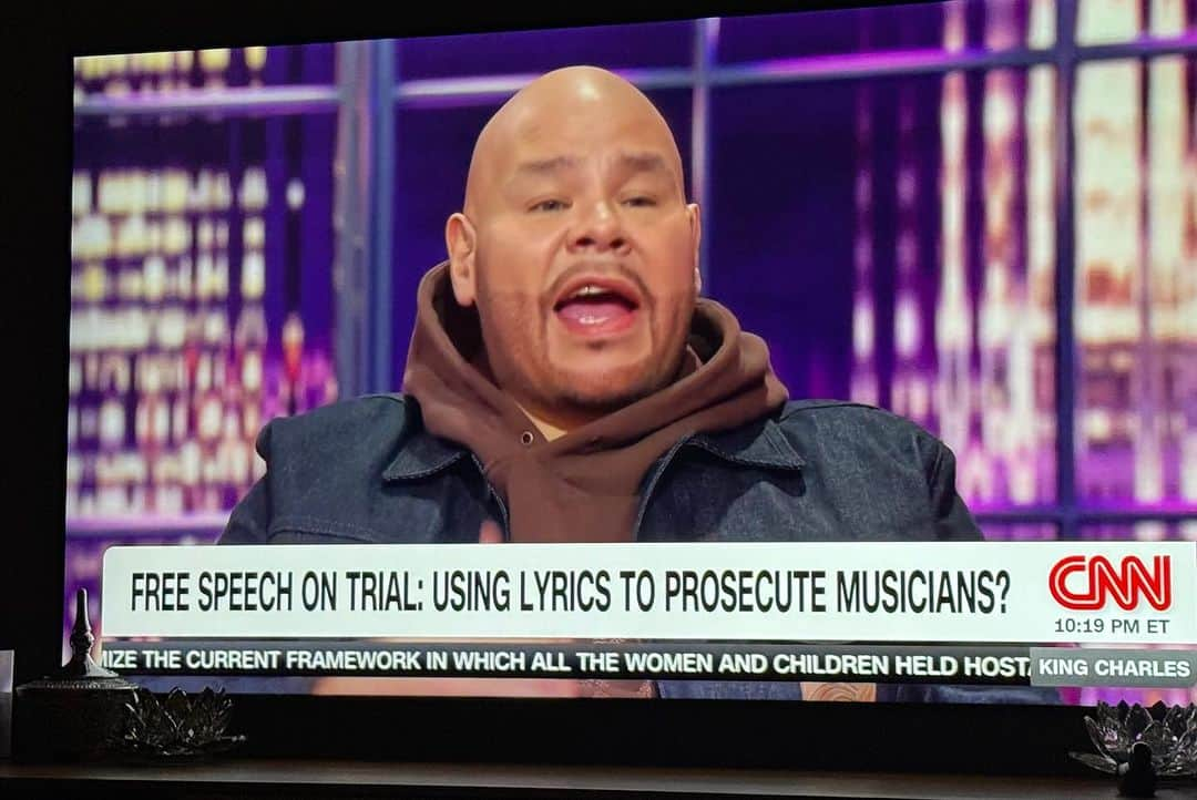 ファット・ジョーさんのインスタグラム写真 - (ファット・ジョーInstagram)「Truly. Humble. Under. God. Pay attention Freedom of speech is on Trial. it was an Honor to appear on the first ever KING CHARLES SHOW @cnn @gayleking CHARLES BARKLEY @thelauracoates」11月30日 21時20分 - fatjoe