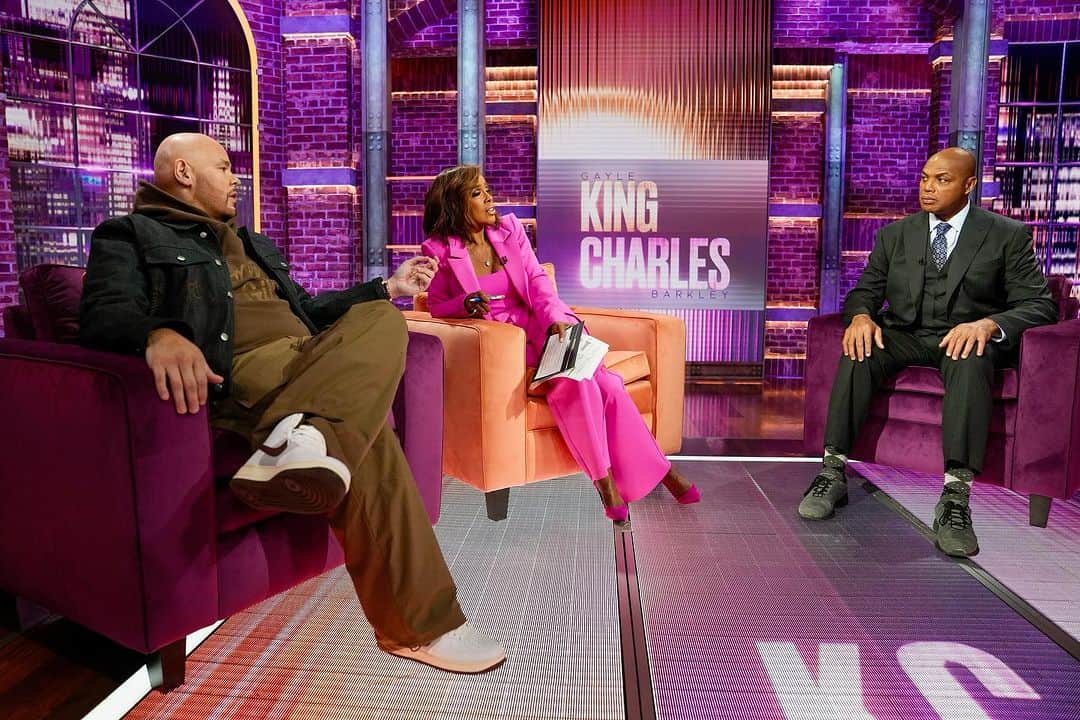 ファット・ジョーさんのインスタグラム写真 - (ファット・ジョーInstagram)「Truly. Humble. Under. God. Pay attention Freedom of speech is on Trial. it was an Honor to appear on the first ever KING CHARLES SHOW @cnn @gayleking CHARLES BARKLEY @thelauracoates」11月30日 21時20分 - fatjoe