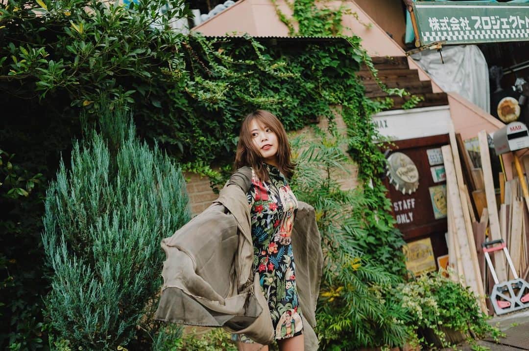 波谷柚希のインスタグラム：「📷 DAICHIさん  ⁡  ＊ … * … ＊ … * …＊ … * … ＊ … * …＊ … * …  愛知県を拠点として 広告、アパレル、展示、グラビア等 フリーランスモデルとして活動しています。 全国遠征可能です✈️  撮影依頼はDMまたは公式LINEまで お気軽にお声がけください🙇‍♀️ 詳細はプロフィールリンクにて🔗  ⁡ いろんな作品に挑戦したい！ ⁡ ⁡ #photography #instagood #instagramjapan #good_portraits_world 　#model #jp_mood #daily_photo_jpn 　 #ファインダー越しの私の世界 #カメラ好きな人と繋がりたい #カメラマンさんと繋がりたい  #被写体募集中 #カメラ女子 #モデルさんと繋がりたい　#portrait #ポートレート #photo #smile #photographer #一眼レフ #ig_japan  #instalike #美脚　#美脚モデル軍団　#japan #グラビア　#脚フェチ」