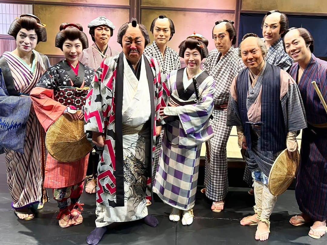 梅沢富美男のインスタグラム：「新歌舞伎座が本日無事千穐楽を終えました！ 沢山のご来場ありがとうございました！  さぁ次は北陸ツアーです。 明日からまた頑張ります！  #梅沢富美男劇団 #新歌舞伎座 #千穐楽」