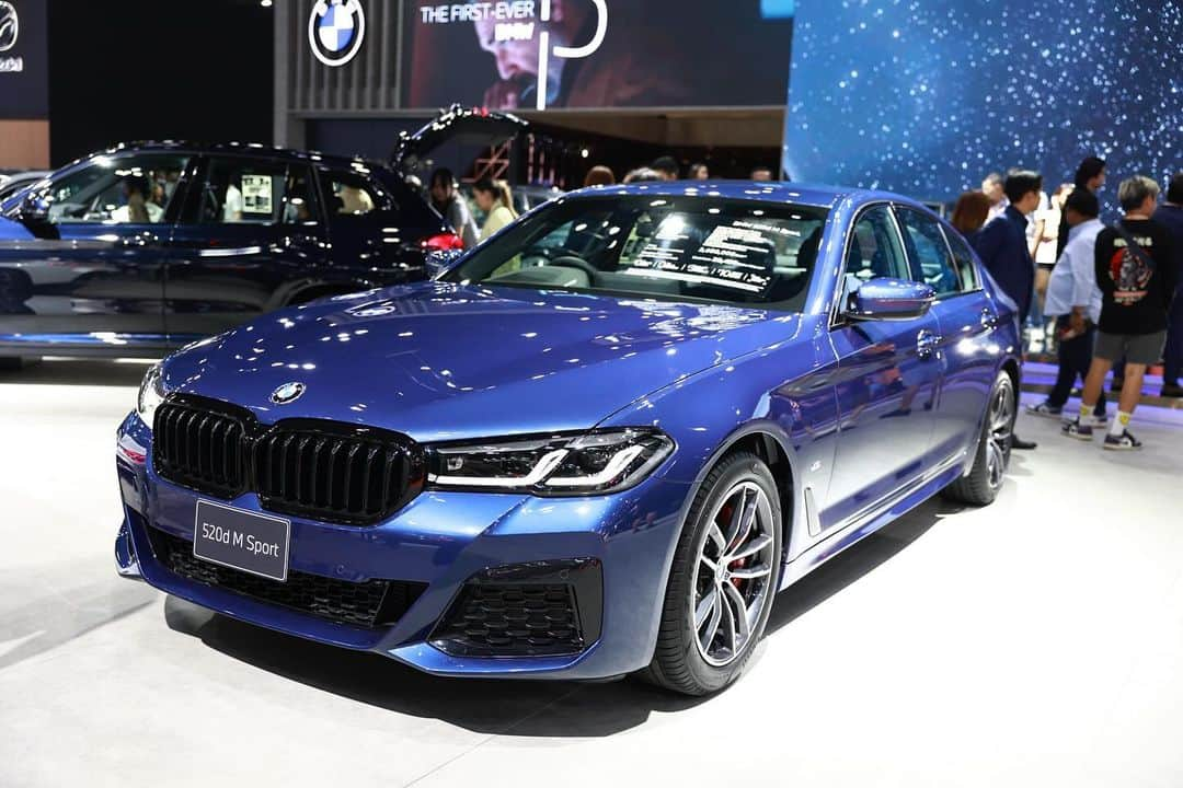 BMW Thailandさんのインスタグラム写真 - (BMW ThailandInstagram)「Motor Expo 2023 เริ่มต้นอย่างเป็นทางการแล้ว พบกับ BMW รุ่นใหม่ล่าสุดนำทีมด้วย THE XM 50e, THE FIRST-EVER BMW i5, THE NEW 740d M Sport, THE 420i Coupé M Sport และอีกมากมายหลากหลายรุ่น ที่รอให้คุณไปสัมผัสตัวจริงด้วยตัวเอง พร้อมข้อเสนอสุดพิเศษรอคุณอยู่  พบกับเราได้ที่ อิมแพ็ค ชาเลนเจอร์ เมืองทองธานี 30 พ.ย. 66 - 11 ธ.ค. 66  #BMW #BMWTH #JOYisBMW #สุนทรียภาพแห่งการขับขี่ #THEFUTUREISNOW #MOTOREXPO2023」11月30日 21時38分 - bmwthailand