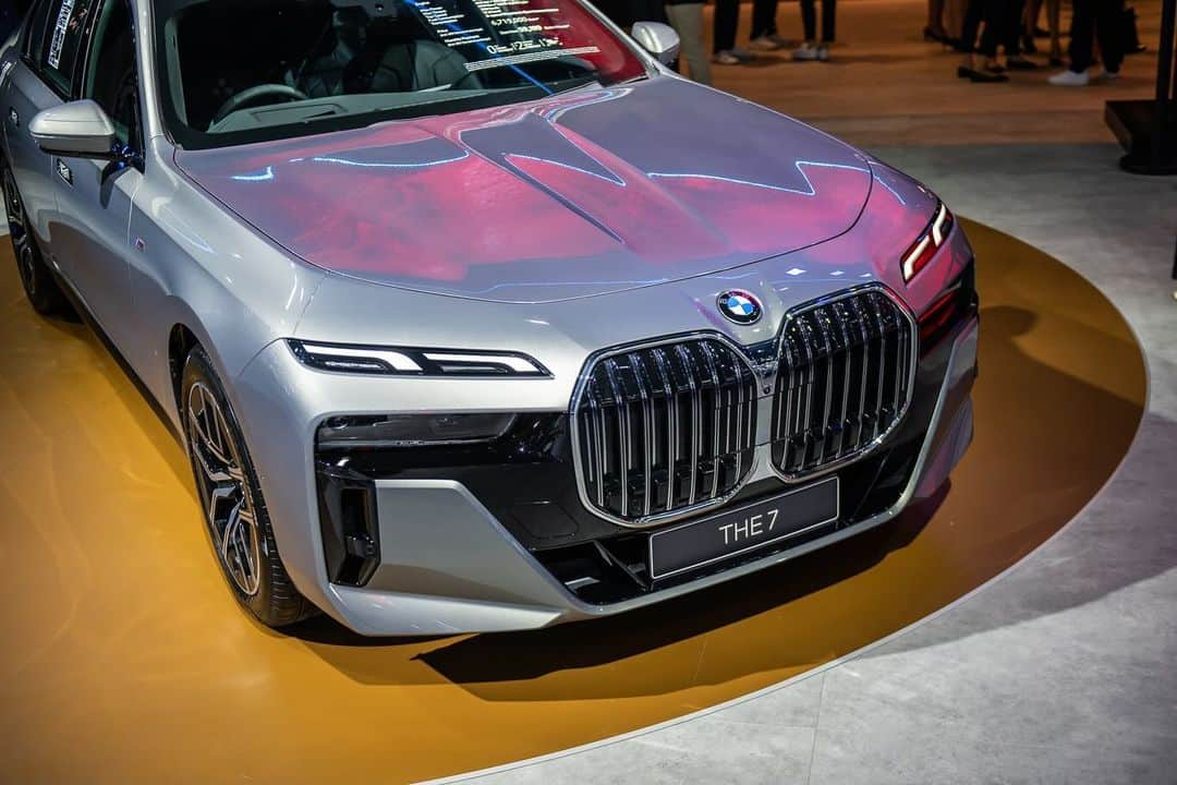 BMW Thailandさんのインスタグラム写真 - (BMW ThailandInstagram)「Motor Expo 2023 เริ่มต้นอย่างเป็นทางการแล้ว พบกับ BMW รุ่นใหม่ล่าสุดนำทีมด้วย THE XM 50e, THE FIRST-EVER BMW i5, THE NEW 740d M Sport, THE 420i Coupé M Sport และอีกมากมายหลากหลายรุ่น ที่รอให้คุณไปสัมผัสตัวจริงด้วยตัวเอง พร้อมข้อเสนอสุดพิเศษรอคุณอยู่  พบกับเราได้ที่ อิมแพ็ค ชาเลนเจอร์ เมืองทองธานี 30 พ.ย. 66 - 11 ธ.ค. 66  #BMW #BMWTH #JOYisBMW #สุนทรียภาพแห่งการขับขี่ #THEFUTUREISNOW #MOTOREXPO2023」11月30日 21時38分 - bmwthailand