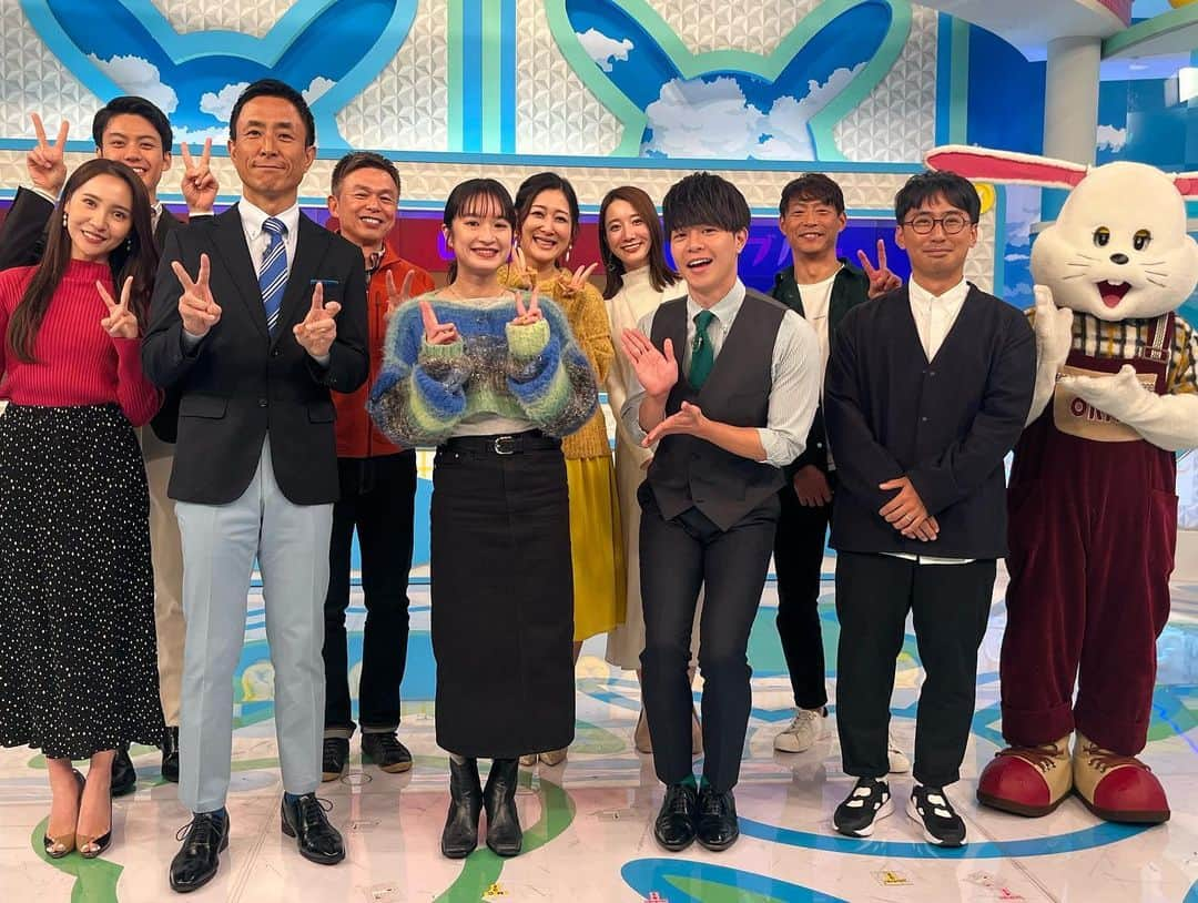 ABCテレビ「おはよう朝日です」さんのインスタグラム写真 - (ABCテレビ「おはよう朝日です」Instagram)「きょうはスタジオに #門脇麦 さんが生出演📺⚡️  エンスポコーナーや1文字にゅ〜す… エンディングの色みくじまで❗️  色んなお話しを 聞かせて頂きました👂  あすから ✨村上春樹原作による話題の舞台✨ #ねじまき鳥クロニクル に出演します‼️ ぜひ足を運んでください🎵」11月30日 21時34分 - ohaasaofficial