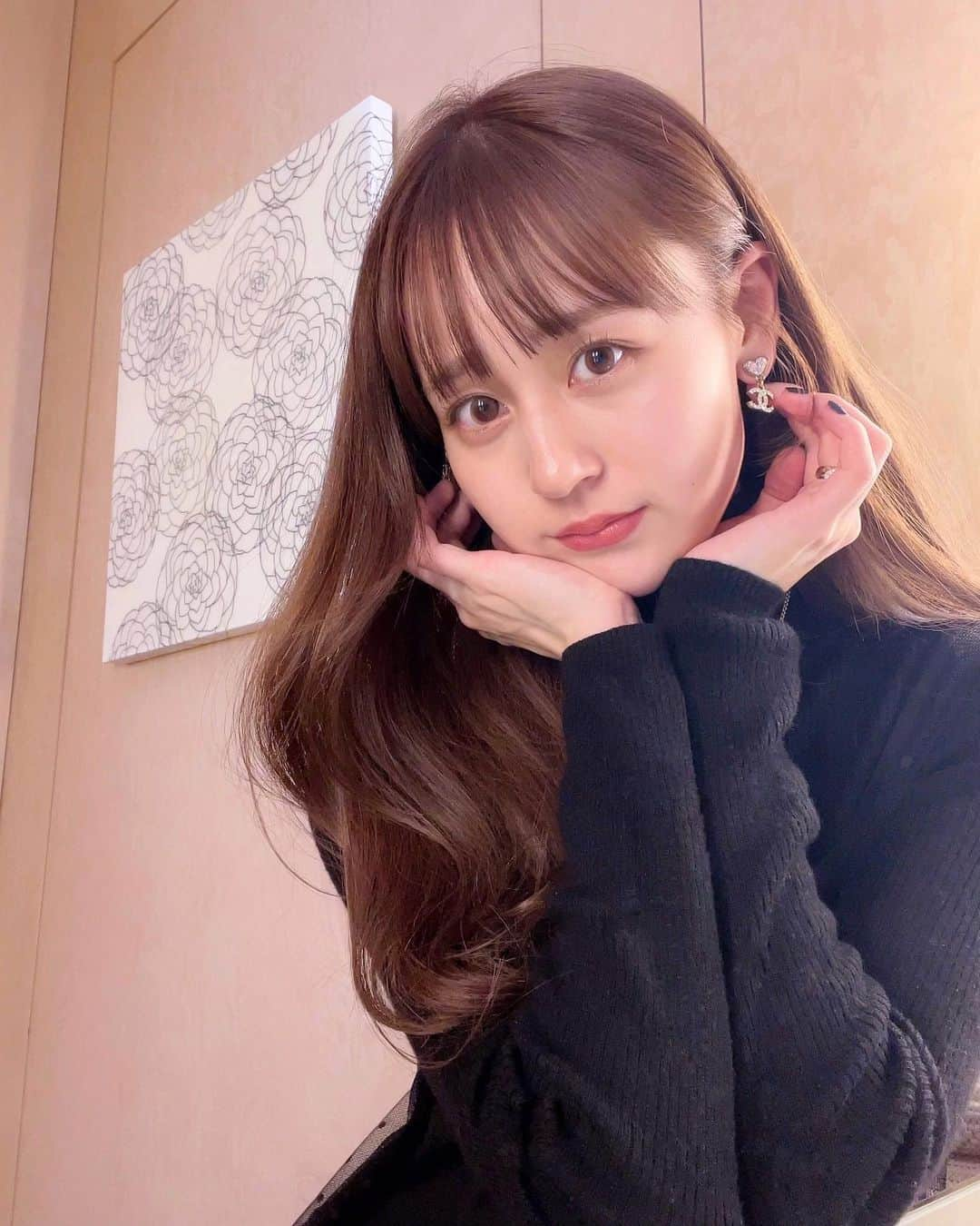 牧野真鈴さんのインスタグラム写真 - (牧野真鈴Instagram)「11月25日で25歳になりました♡ ずっと憧れていたお店でお祝いしてもらった日の写真🎂♪  沢山のメッセージもいただき とっても幸せな誕生日でした💗💕 本当にありがとうございます！ #birthday #25 #chanel #afternoon」11月30日 21時37分 - makino_marin