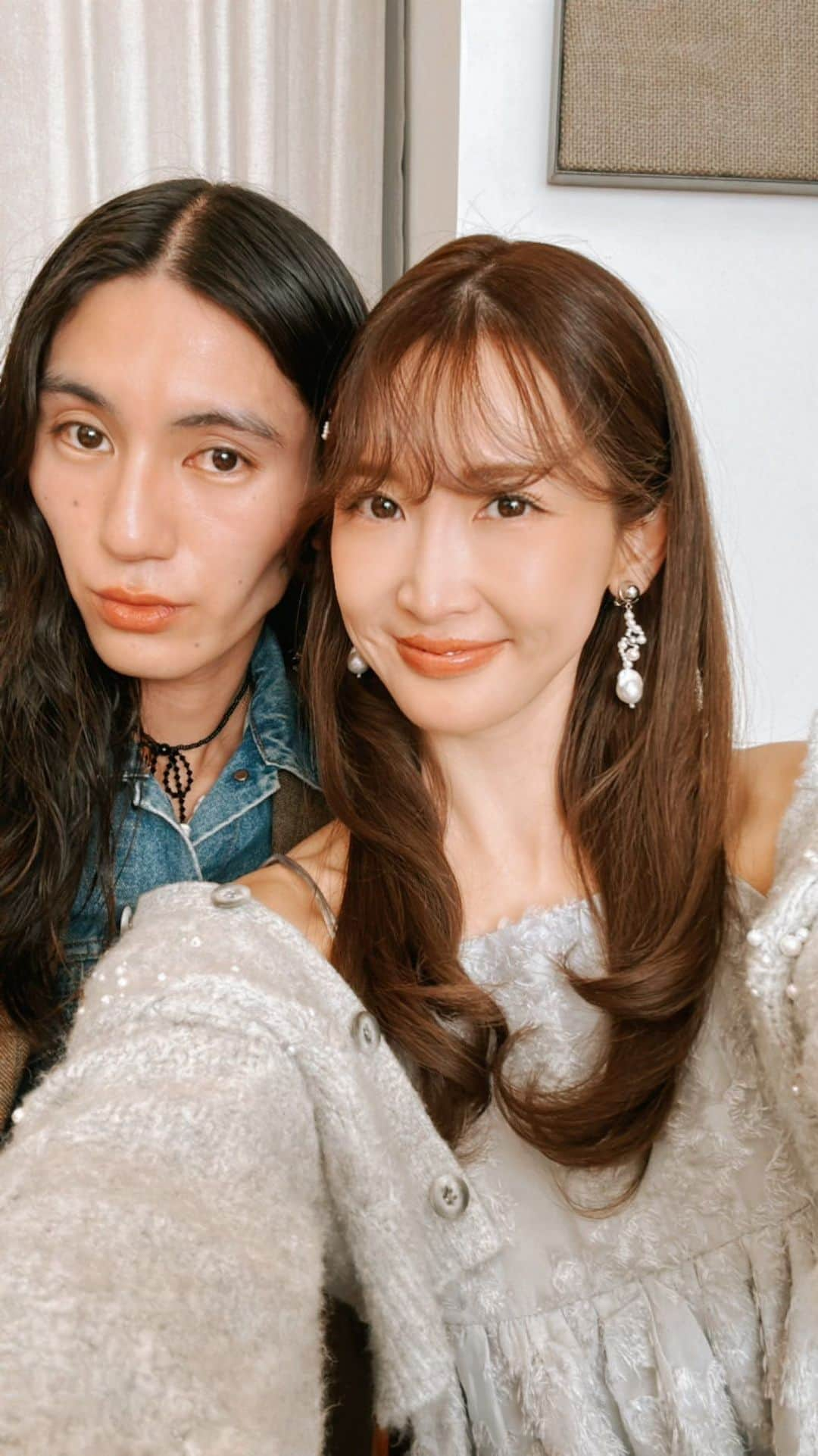 紗栄子のインスタグラム：「今日はKENJIくんとBYKARTEについて話したよ💘 ヘアケアって大事だよね💇‍♀️✨  BYKARTEプレゼント応募の詳細は @otonasweet の投稿を確認してみてね🌹  #バイカルテ #BYKARTE #otonaSWEET #PR」