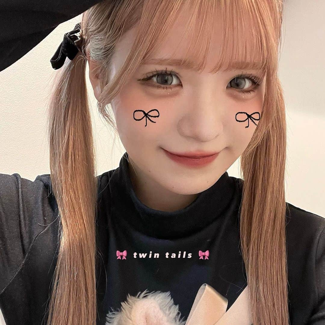 砂糖華さんのインスタグラム写真 - (砂糖華Instagram)「tiktok 撮るようのメイクと髪型🎀 ‪　　　　　‬ 動画だとメイク濃くしないと薄く見えちゃうんだよね(՞ . .՞)」11月30日 21時43分 - __162cm_