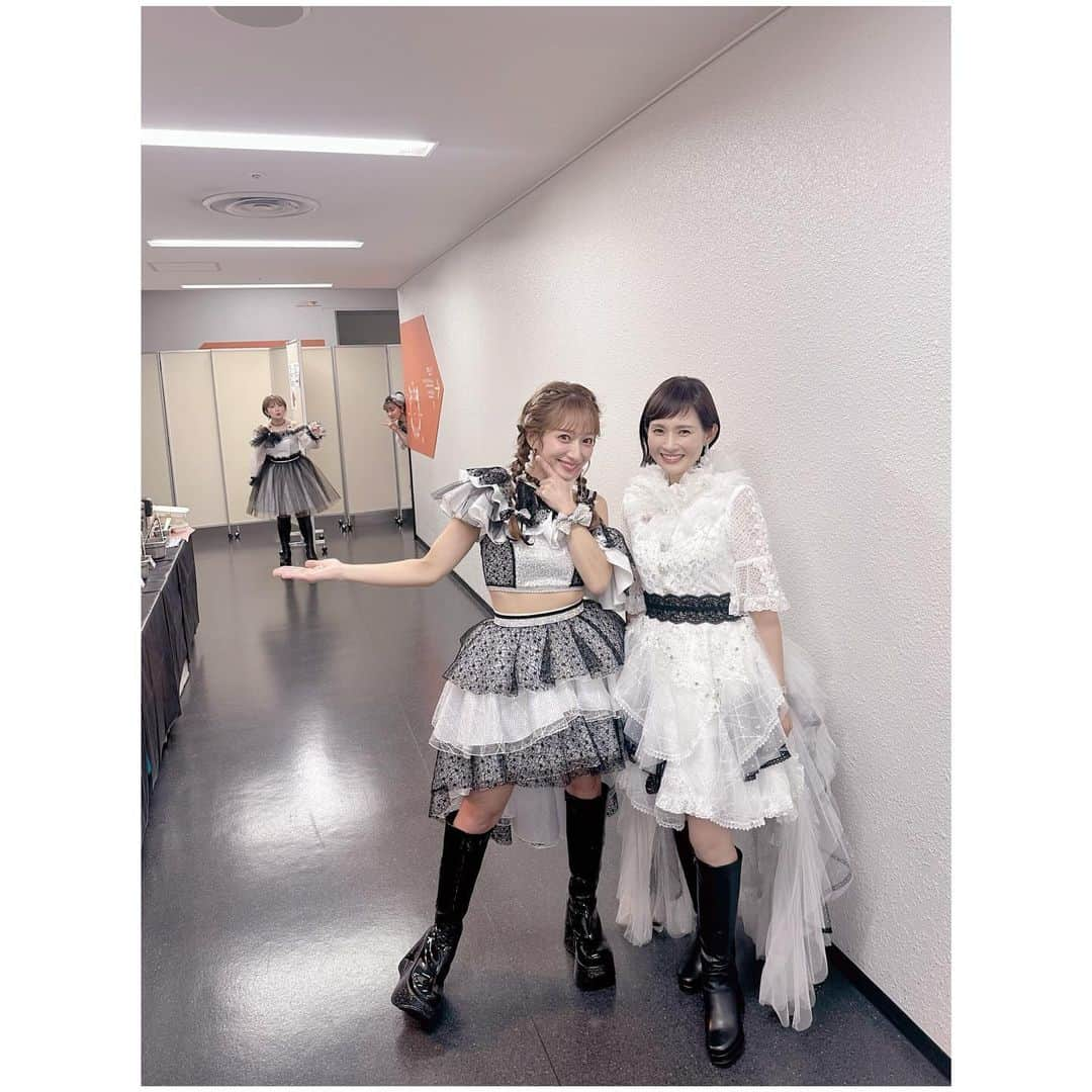 辻希美さんのインスタグラム写真 - (辻希美Instagram)「なちみと矢口さんとちょこっと圭ちゃんと❤️ こう言う写真や撮ってる時間が昔と変わらなくて嬉しさ感じた🥹💕💕✨✨"  あ、矢口さん　@mariyaguchi_official  白目娘。の写真撮り忘れた😱💦」11月30日 21時50分 - tsujinozomi_official