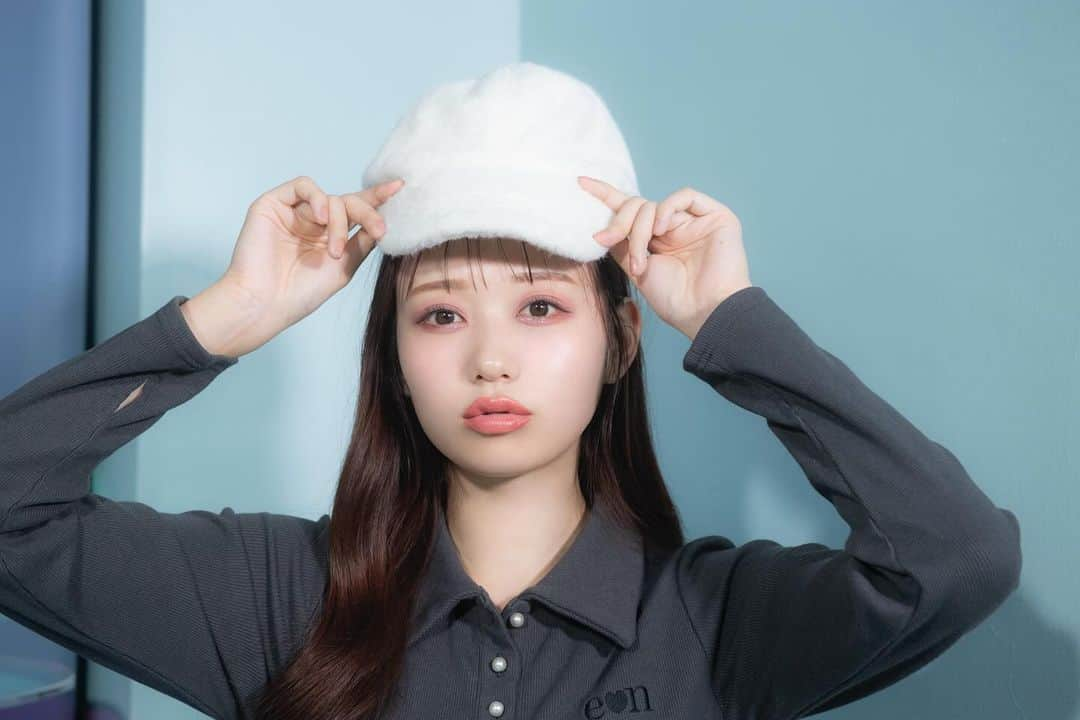 大盛真歩のインスタグラム：「🤍😗   #evelyn  #wintercollection  #model  #cap   #akb48  #大盛真歩  #キャップ女子  #キャップコーデ」