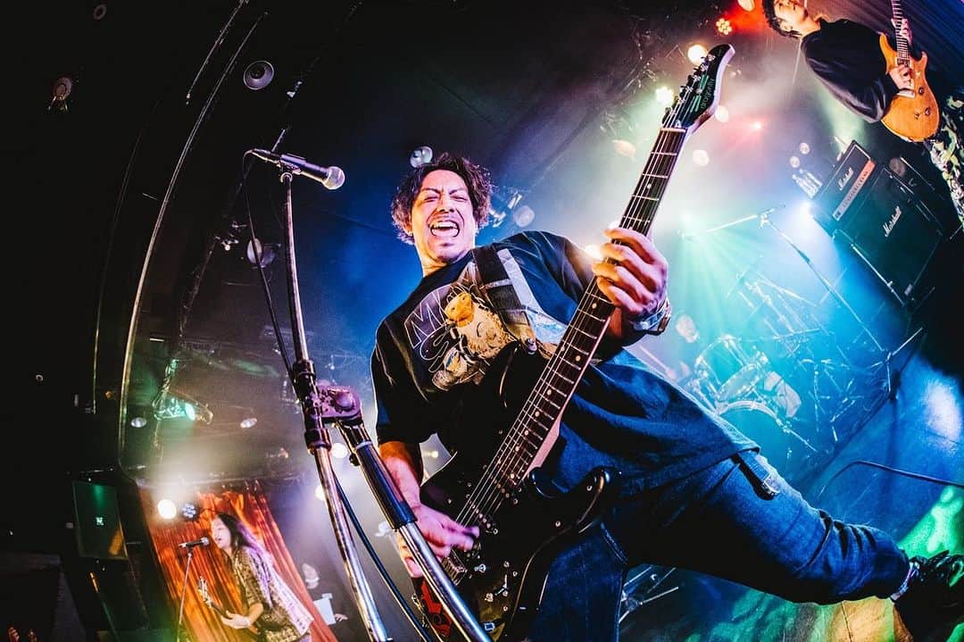 SHiNNOSUKEさんのインスタグラム写真 - (SHiNNOSUKEInstagram)「Raise Up 2023🔥  next LIVE 2023.12.17@Shibuya WOMB🔥  photo by @musicmagic3923   #rookiezispunkd #stuw #sinobrown #live #raiseup2023 #band #rockband #shimokitazawa #tokyo」11月30日 22時01分 - shinnosuke_rookiez