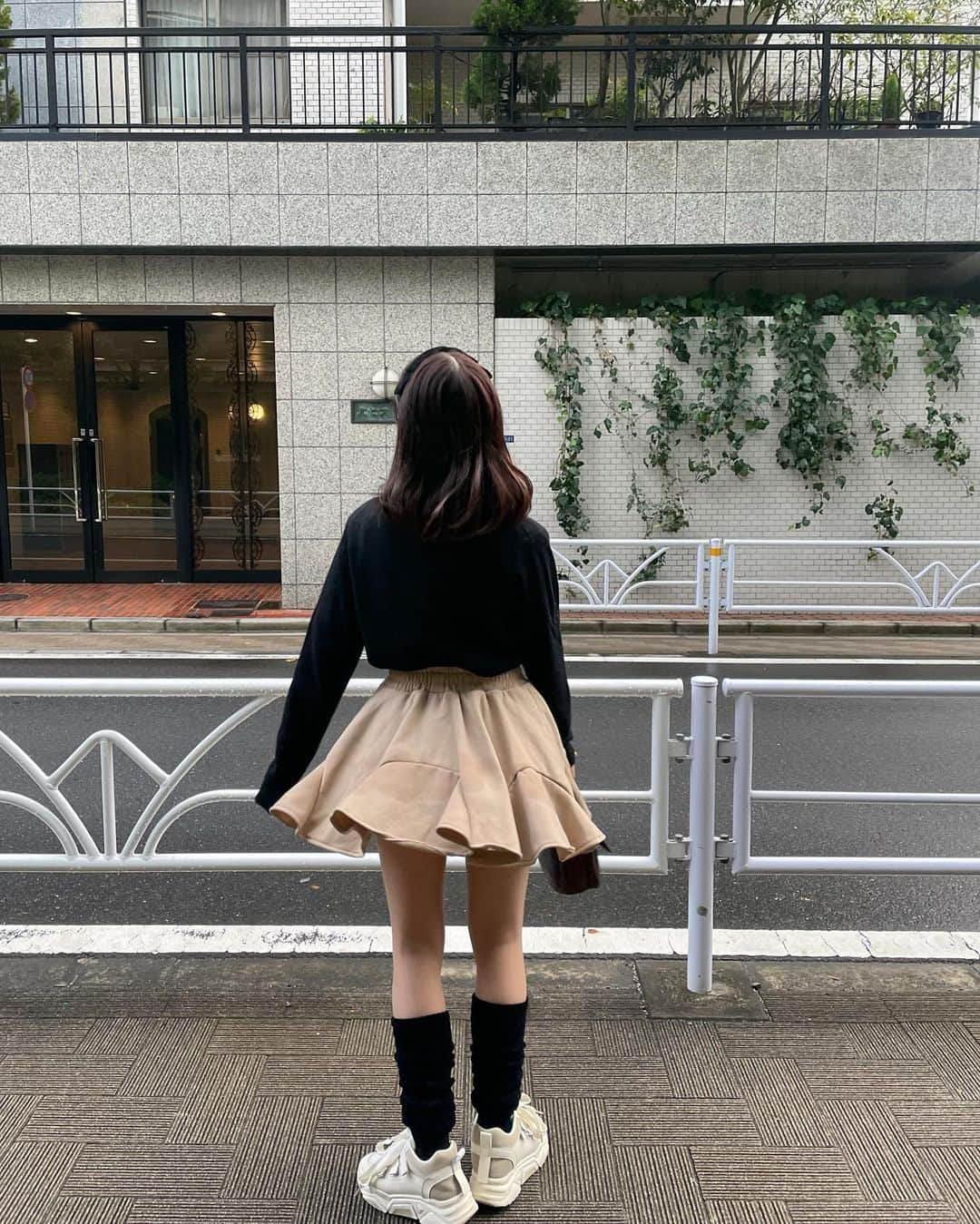 新田湖子さんのインスタグラム写真 - (新田湖子Instagram)「この日寒すぎたなあ、確か雨で前髪の巻き取れてます、笑 歩いてて可愛いとこ見つけたから入った🍽 何も決めずに気になったところ寄るのすき🙊」11月30日 22時07分 - coconitta0809