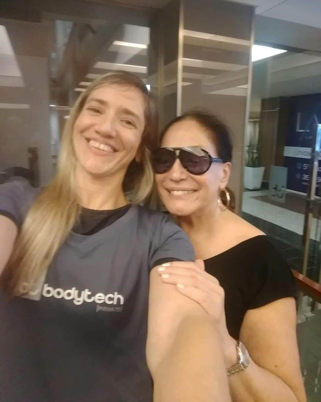 Susana Vieiraさんのインスタグラム写真 - (Susana VieiraInstagram)「Corpo sempre em movimento… Aula maravilhosa com a @aninhapersonal40 na #bodytech 💪🏻」11月30日 22時17分 - susanavieiraoficial