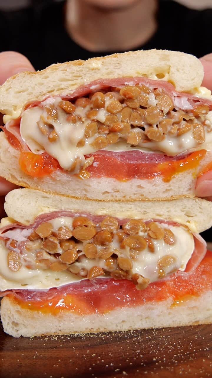 ケンティー健人のインスタグラム：「natto cheese sandwich #food」
