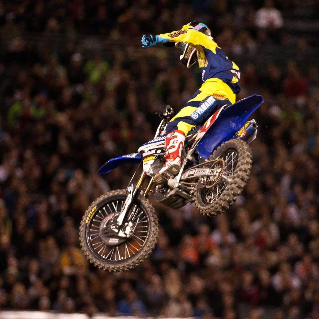 Racer X Onlineさんのインスタグラム写真 - (Racer X OnlineInstagram)「Inching closer and closer to the 2024 season and @supercrosslive kicking everything off at A1! Here’s some 2016 throwbacks from @thebinraw from the start of the season 7 years ago. What has been your favorite part of “The Off Season”⁉️ #SMX #SupercrossLIVE」11月30日 23時19分 - racerxonline