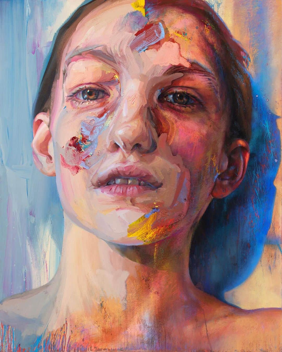 のインスタグラム：「Join us tonight, November 30, from 6 to 8pm, for the opening of "Ekkyklema," an exhibition of new paintings and works on paper by Jenny Saville (@jennysavilleofficial) at Gagosian, Davies Street, London!   The reclining figures in Saville’s new paintings allude to the Greek mythological character of Danaë, whose child, it was prophesied, would kill his grandfather, Acrisius. Zeus visited the imprisoned Danaë in the form of a shower of gold, and from their union, Perseus was born—who later fulfilled the prediction. Follow the link in our bio for more information.  __________ #JennySaville #Gagosian  Jenny Saville, "Orlando," 2023 © Jenny Saville. Photo: Lucy Dawkins (@luludelieu)」