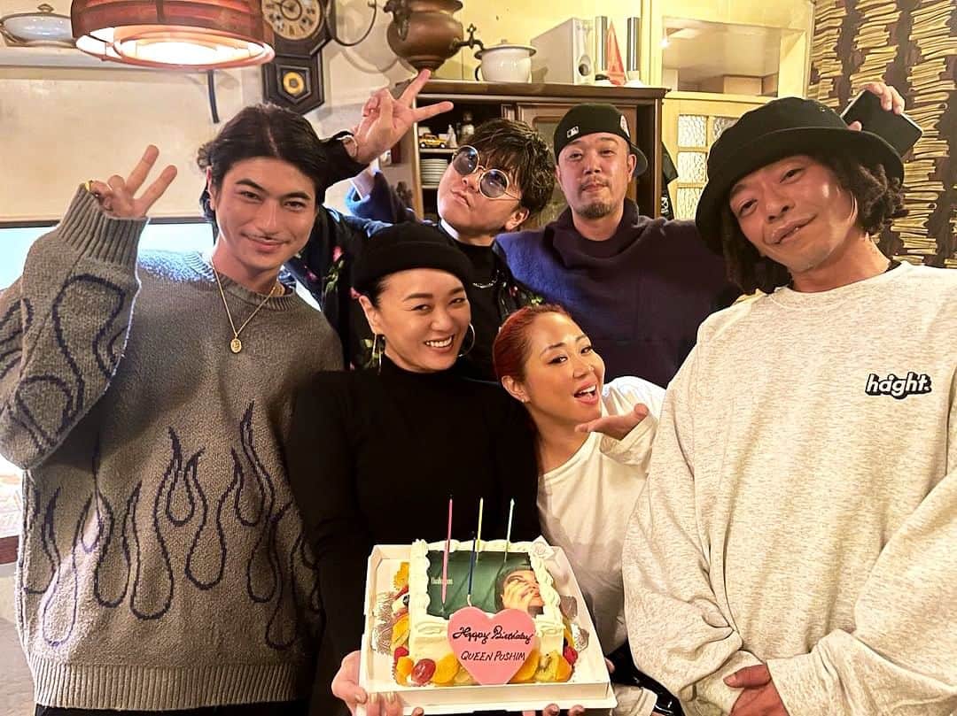 ルナさんのインスタグラム写真 - (ルナInstagram)「Happy Birthday @shinoyama_pushim 姐🎂 愛が沢山溢れたバースデーDinnerはタクちゃんの滑らない話しで沸きました😝🙌🏻 そして時間差でサプライズが増し増し🌹 @tak_z  @sunsplash_daddy  @rudebwoyface045  @rueedman」11月30日 23時48分 - luna67