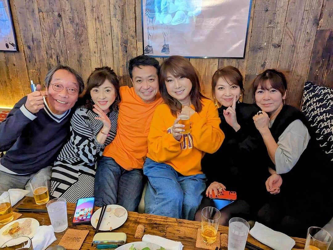 飯島直子さんのインスタグラム写真 - (飯島直子Instagram)「こんばんは^ - ^♪  ヒデライブ無事におわりました  緊張しましたが、とても楽しいライブに参加させていただきました  飯島劇場三本です  なうです^ - ^  へんじ明日させてね  みんな今日も一日お疲れさまでした  ゆっくり休んでね  おやすみなさい  また明日♡♡」11月30日 23時48分 - naoko_iijima_705_official