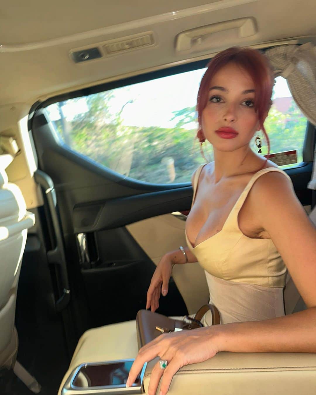 Irene Norenのインスタグラム：「Life in red ❤️」