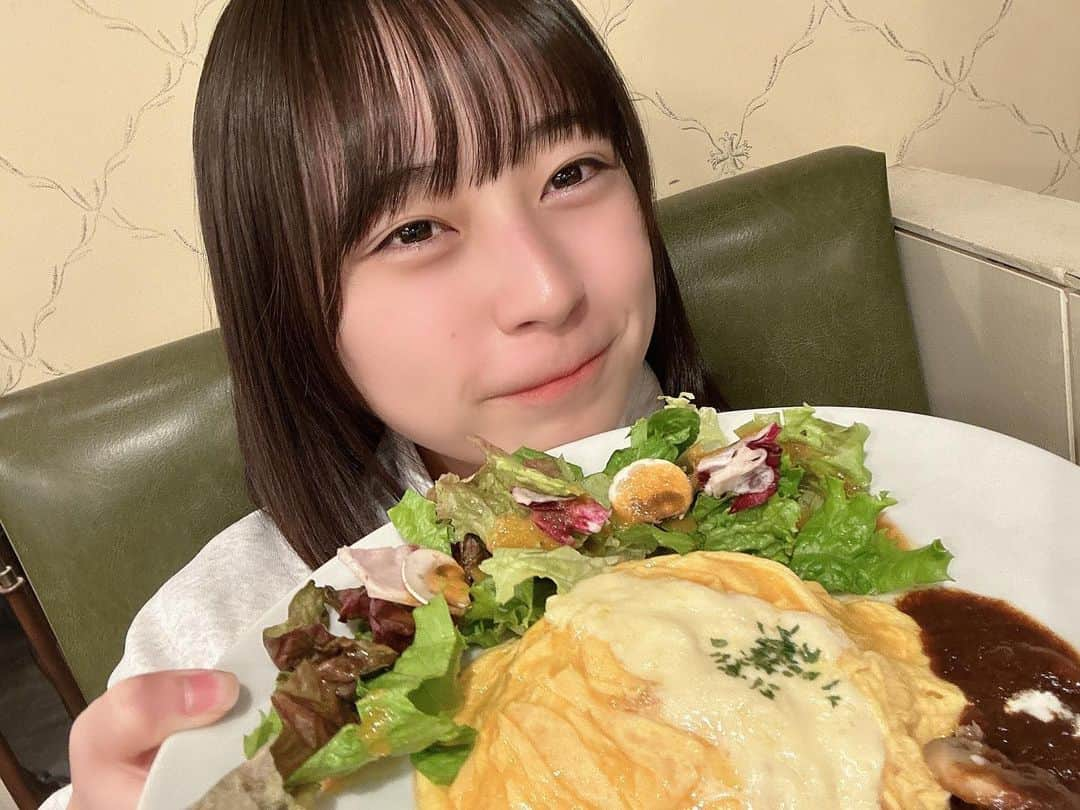 比嘉ゆめのさんのインスタグラム写真 - (比嘉ゆめのInstagram)「こんばんは〜今日たべたオムライスだよ〜🍽  みんなげんきですかー！✨」12月1日 0時09分 - yumemiruno