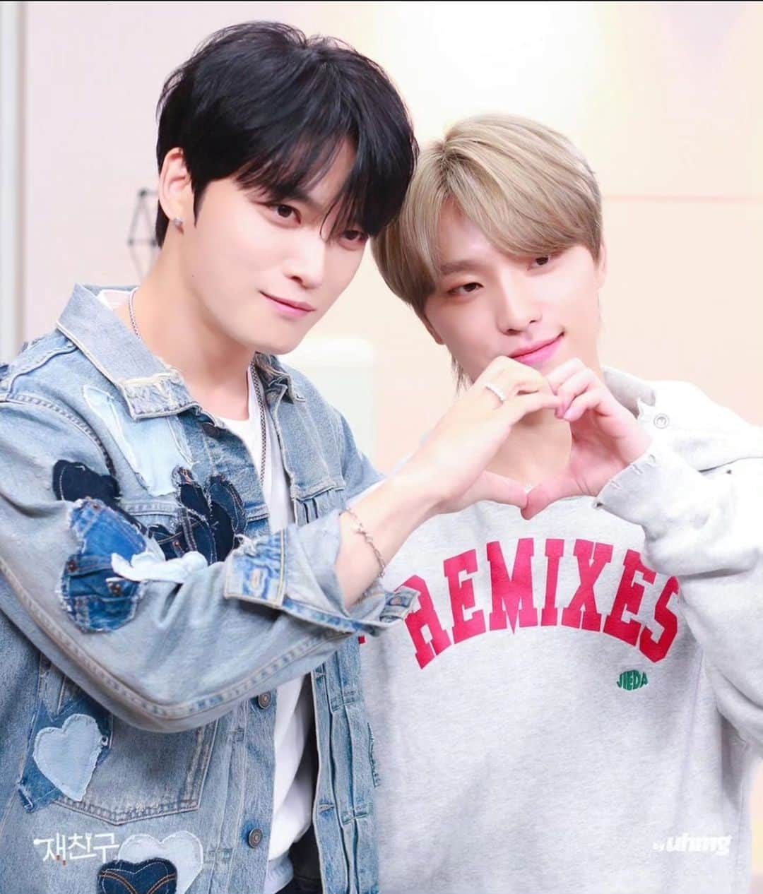 キム・ジェジュンのインスタグラム：「사랑하는 우리 디노는 내친구 재친구❤️ #디노 #세븐틴 #seventeen  #재친구」