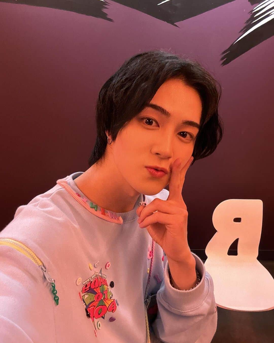 INIさんのインスタグラム写真 - (INIInstagram)「心配かけてごめんなさい！ 元気で帰ってきましたただいま！ ライブで泣くのは違うかなと思って頑張って耐えた、けど耐えてる顔怖かったらしくてすみません🙏 ほんまにMINIのみんなとINIのみんなの愛めちゃくちゃ感じて嬉しすぎました、全部ありがとう みんなほんまにほんまに大好きだよ支えてくれてありがと🫶👼🏻  #INI_READY_TO_POP #INI #佐野雄大 #SANOYUDAI #INInstagram」12月1日 0時18分 - official__ini