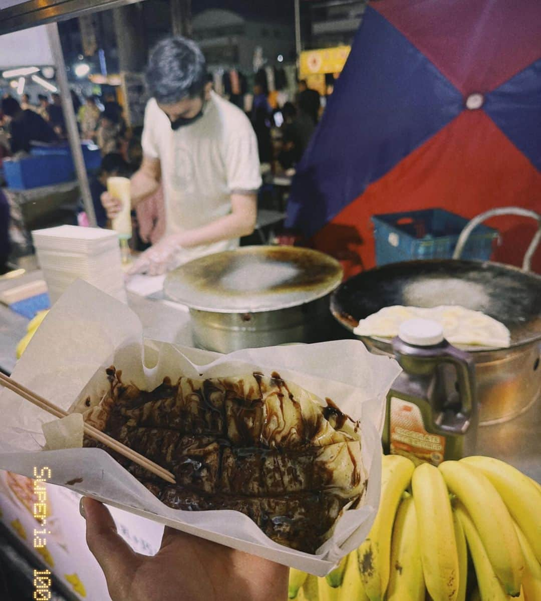 Dewi Chienさんのインスタグラム写真 - (Dewi ChienInstagram)「台南之旅🫶🏻の視角：  黃金海岸-泰成水果冰-桑原商店-阿財牛肉湯-友愛街-花園夜市-赤崁中藥行。  #一些台南的愛分享給大家 #看一輪又想去了 #最後最愛」12月1日 0時26分 - dewichien