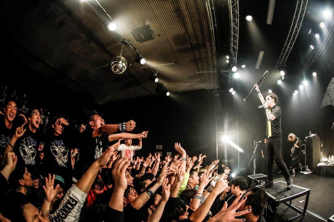 MAH さんのインスタグラム写真 - (MAH Instagram)「SiM “PLAYDEAD” WORLD TOUR SEASON 1 in 🇯🇵 Day 16 at RISING HALL Shunan, Yamaguchi.  #SiM #PLAYDEAD #SHANK  📷 @koheisuzukiphoto」12月1日 0時32分 - mahfromsim
