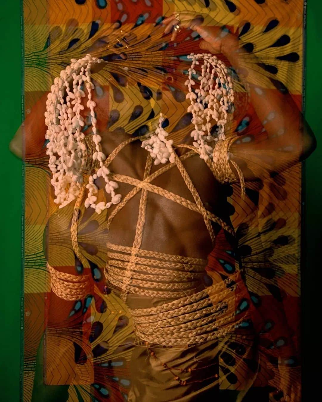 テート・ギャラリーさんのインスタグラム写真 - (テート・ギャラリーInstagram)「We're proud to present a selection of @tatecollective photography submissions in response to A World in Common: Contemporary African Photography at Tate Modern. The 30 artworks selected are currently on display on billboards all around London! ✨🎉  📸 Salima Kamara, Fambul Biznes @SalimaKamara 📸 Serpent Sibahle Daniel, Your Grandma's Favourite Speedans @hoodwhimsy 📸 Muorada Ibrahim, Eid in Blue @createdbyrada 📸 Mars Obonyo, Aiding and Abetting Heterosexuality @Mars.the.artist 📸 Robin Ringel, Power of the informal @robin_ringel 📸 Sohaila Ferrier, Portrait of a King @sossyfez 📸 Patricia Luyindula, Mumulia picturedbypatricia 📸 Theresa Macharia, Village Girls @theresamacharia 📸 Betty Ogun, Out of Danfo @buybetty  16-25? Join Tate Collective for free to get £5 exhibition tickets, exclusive gallery events, opportunities in our galleries and online, plus shop and cafe discounts. 💙」12月1日 0時49分 - tate