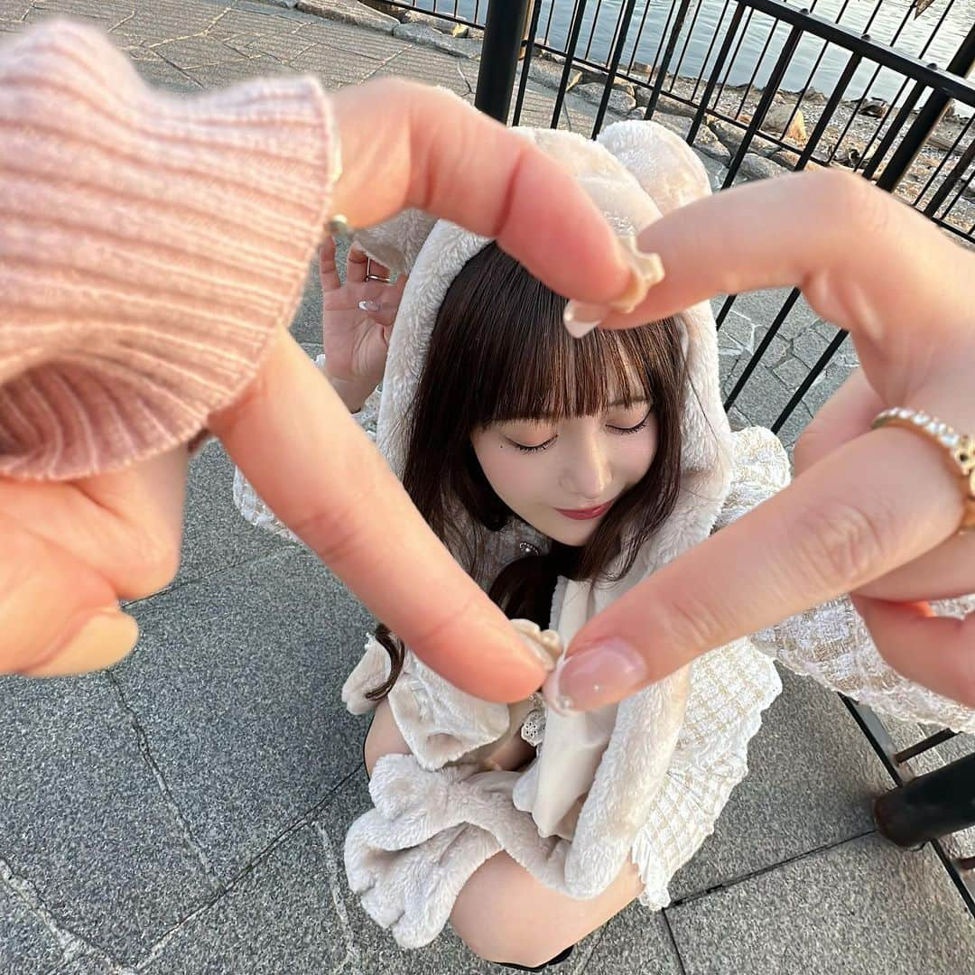 平松可奈子のインスタグラム：「12月🎀」