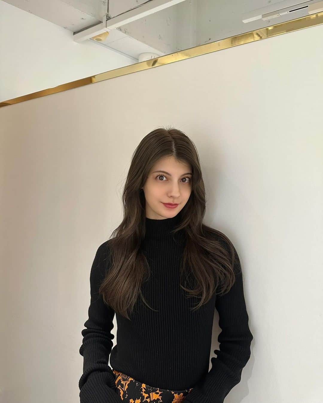 河原洋美のインスタグラム：「室内でみるとこんな感じ💯💕何ヶ月か前にハイライトいれてます🙏🏻 #linkybyshima #hiromi_hair」