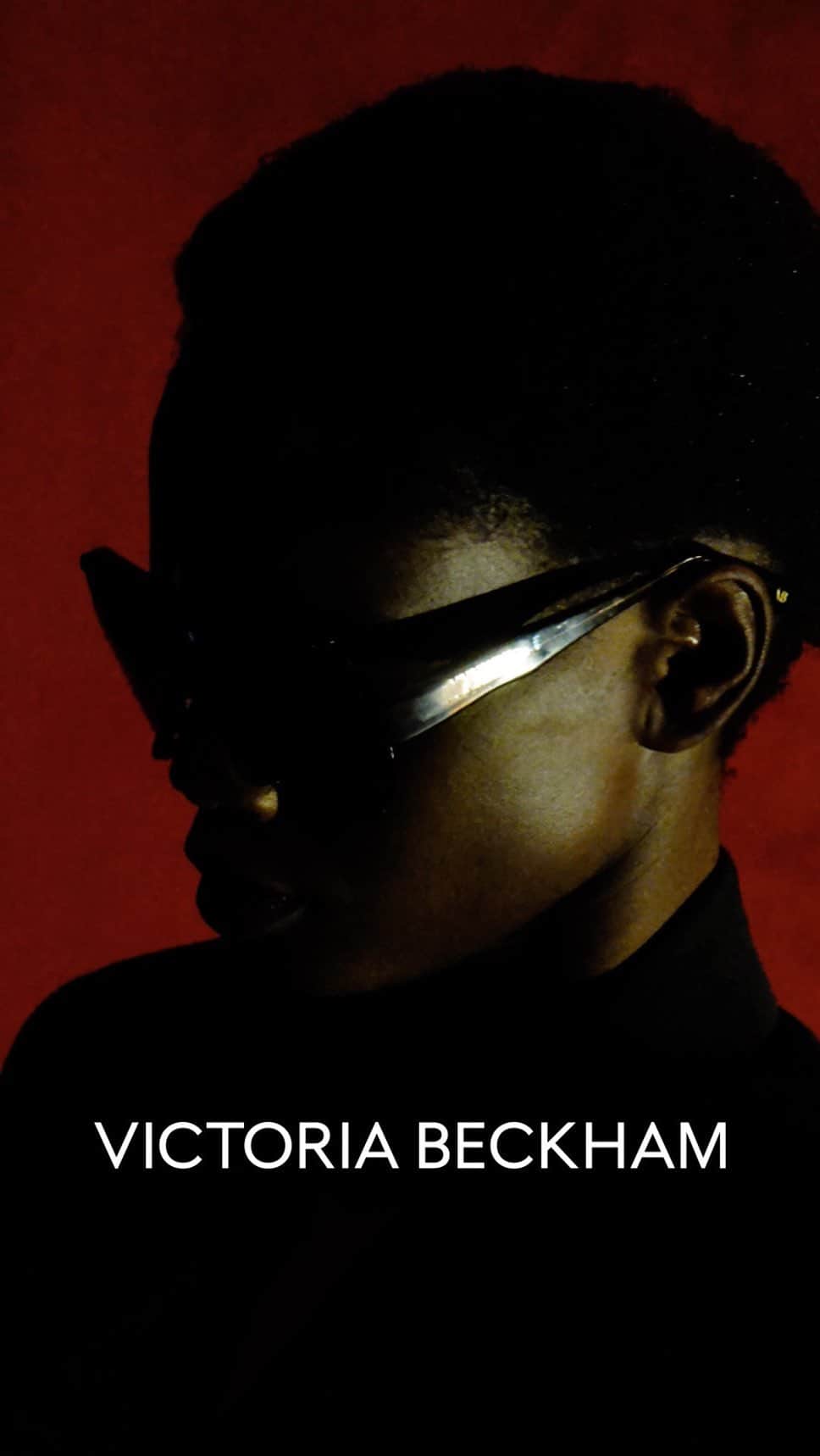 ヴィクトリアベッカムのインスタグラム：「Elegance revived.   Discover #VBHoliday at VictoriaBeckham.com and at 36 Dover Street.」