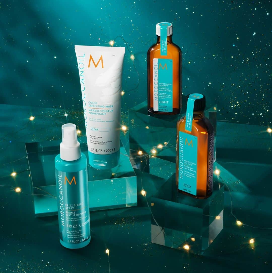 Moroccanoilのインスタグラム：「Make it a high-shine holiday ✨ with argan oil-infused haircare favorite formulated to leave strands soft, smooth, and extra glossy.」