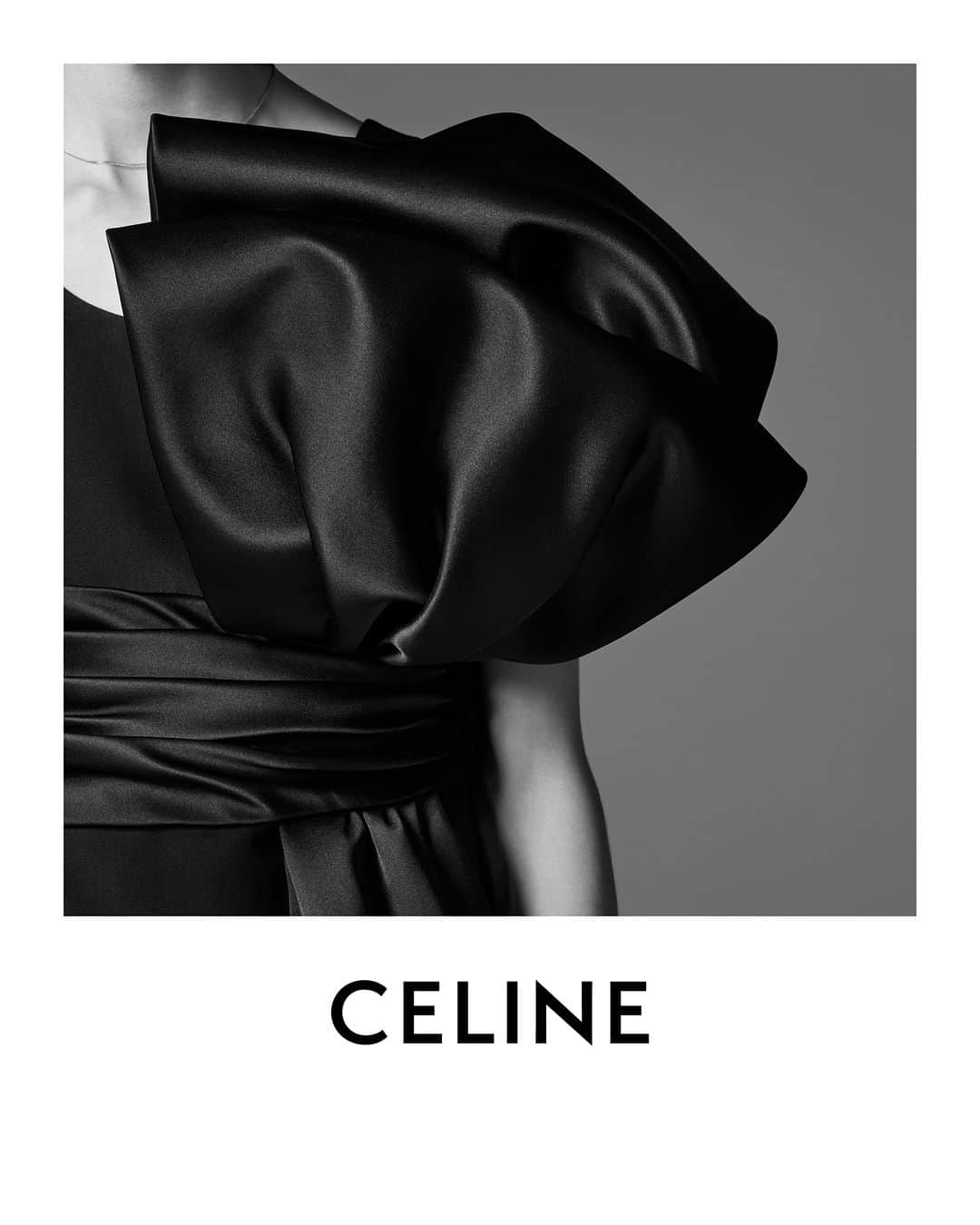 Celineさんのインスタグラム写真 - (CelineInstagram)「CELINE 20 HOMME SUMMER 24  DELUSIONAL DAYDREAM  THE COUTURE BUSTIERS, AND THEIR SATIN BOWS ARE INSPIRED BY THE FRENCH 17TH CENTURY COURT AND CEREMONIAL PORTRAITS, AND IN PARTICULAR BY THE ROYAL PORTRAITS OF PIERRE MIGNARD.  WRAPPED AROUND THE WAIST, THESE WIDE SATIN COMMAND SASHES, SOMETIMES EMBROIDERED WITH GOLD, WERE TIED ON THE RIGHT HIP WITH A “BALLONNÉ” KNOT.   DIMA @HEDISLIMANE PHOTOGRAPHY AND STYLING PARIS JULY 2023  #CELINEBYHEDISLIMANE」12月1日 2時01分 - celine