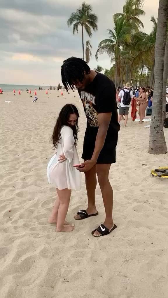 Outfits Selectionのインスタグラム：「Guess the height difference 🤣 by @antoniospencer_」