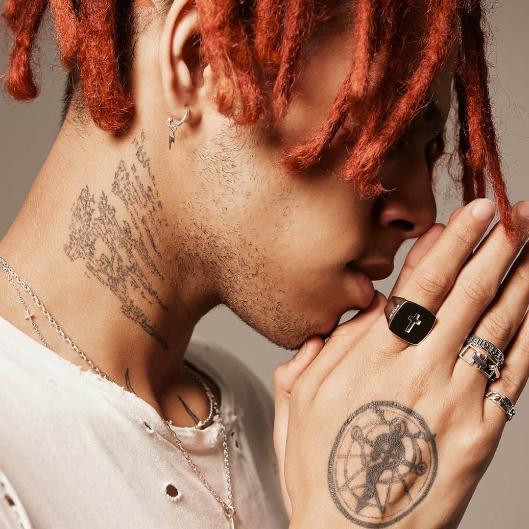 ストーレンガールフレンズクラブのインスタグラム：「Introducing our latest Men’s jewellery collection. A statement of individuality & defiance, with a rebellious attitude.」