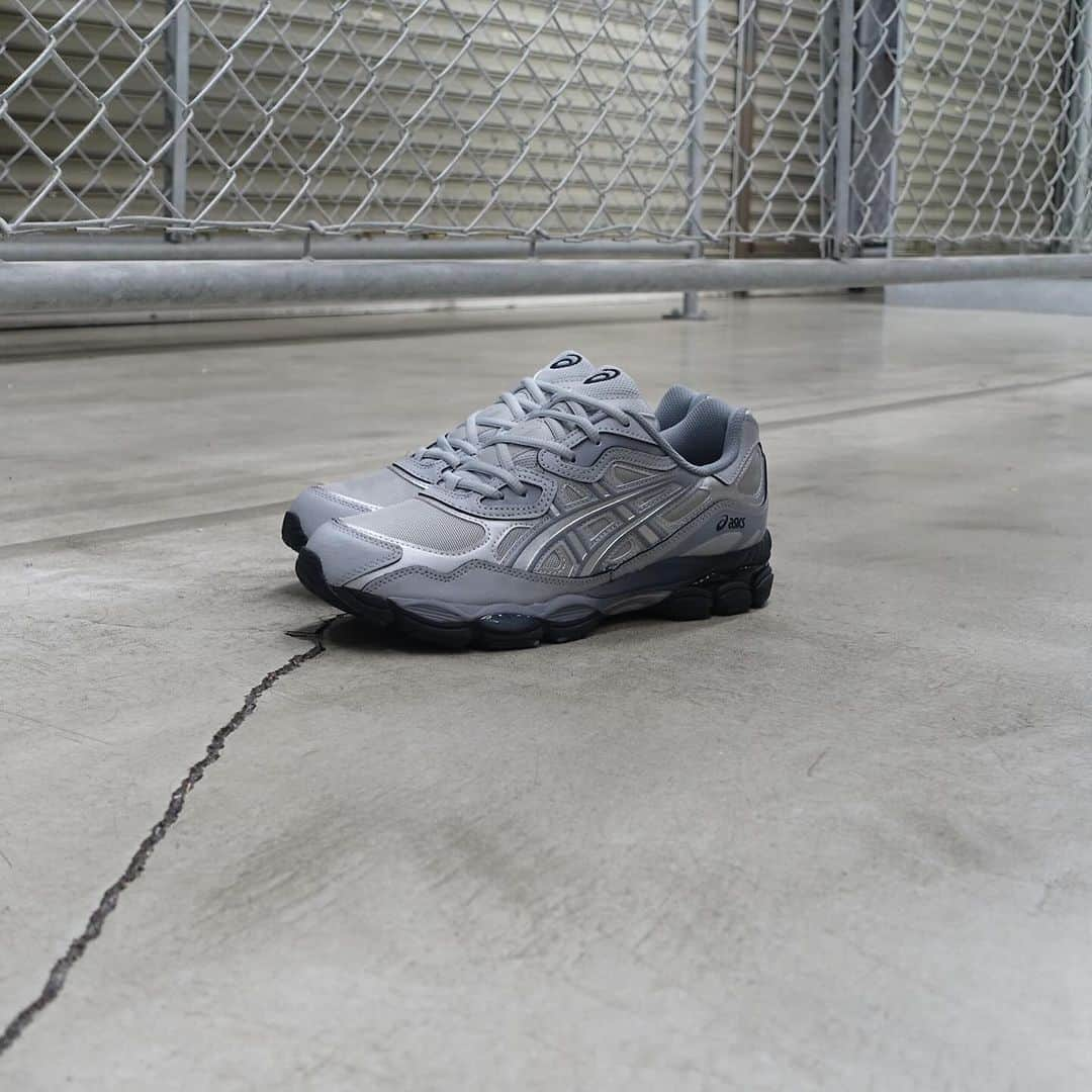 ミタスニーカーズのインスタグラム：「ASICS SportStyle GEL-NYC」