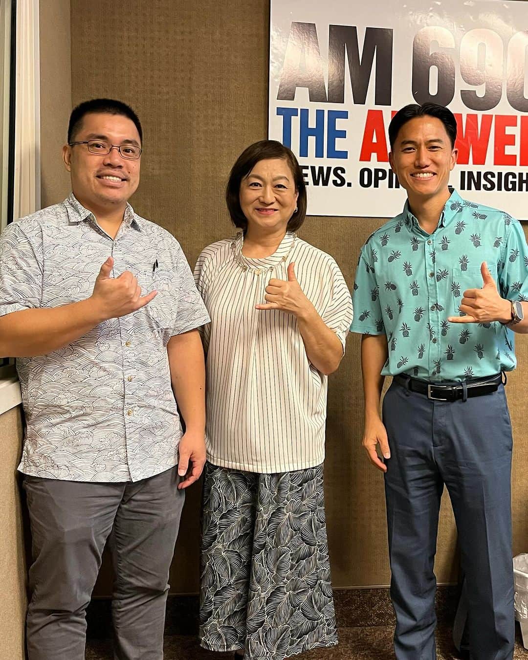Reiko Lewisのインスタグラム：「Hawaii’s Senior Resource radio program, KupunaWiki Radio Show invited me for their January show to speak to the audience. The show’s hosts, Brandon and Andrew, and I talked about creating necessary conditions for a well-being residence for the Kupuna, or seniors and we also talked about a new service Ventus Design is planning to launch early next year.  Look forward to the program in January and stay tuned!   ハワイのシニア・リソース・ラジオ番組、クプナウィキ・ラジオ・ショーが1月向けの番組に私を招待してくださいました。番組の司会者であるブランドンとアンドリューとと一緒に、クプナ（高齢者）のためのウェルビーイング・レジデンスに必要な条件づくりは何なのかついて話し、またヴェンタス・デザインが来年早々に開始する予定になっている新しいサービスについても話しさせていただきました。  来月の番組放送をお楽しみに！」