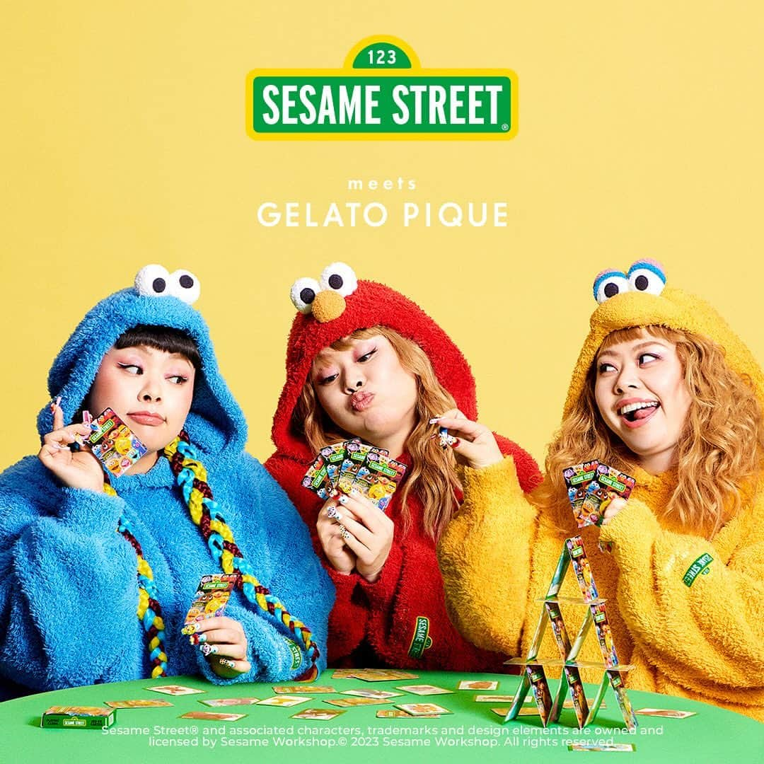 渡辺直美のインスタグラム：「@sesamestreet ✖️ @gelatopique_official @gelatopique_usa   セサミストリートとジェラートピケコラボwithギャルなおちゃんこ鍋させて頂きました🍪  本日12/1から世界で発売開始です！  💄 @ittts_sena  💇🏻‍♀️ @nerohair  💅　@nailsbymei」