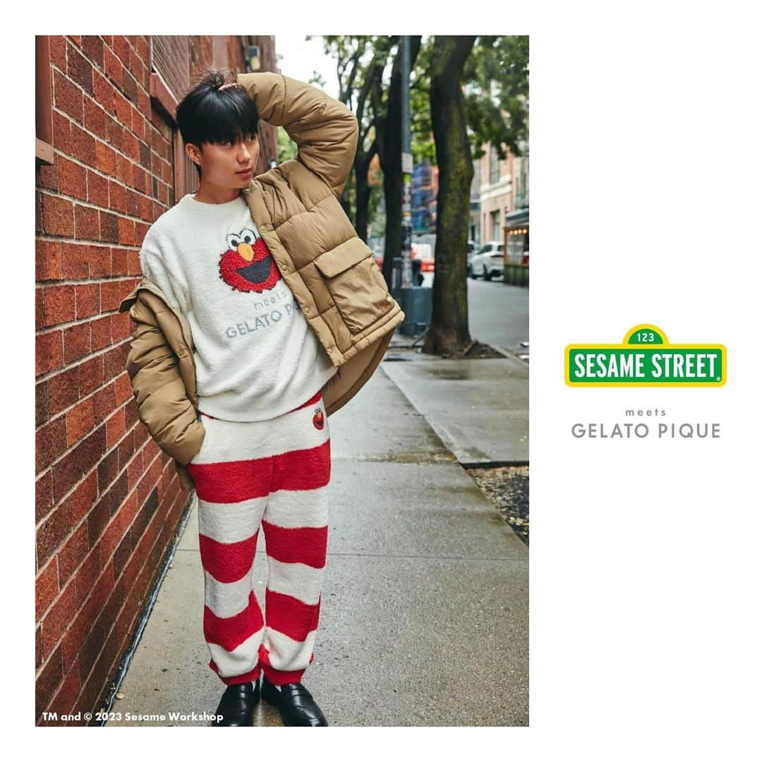 ジェラートピケさんのインスタグラム写真 - (ジェラートピケInstagram)「【COLLABORATION】  SESAME STREET meets GELATO PIQUE  人気キャラクターのエルモとクッキーモンスター、ビッグバードを描いた3種類のジャガードプルオーバーと、ボーダー柄ロングパンツのセットアップルームウェア。 レッドがエルモ、ブルーがクッキーモンスター、イエローがビッグバードの3色展開。 キッズ・メンズサイズもご用意しており、お揃いやギフトとしてもお選びいただけるサイズでのラインアップ。  ITEM：PULLOVER＆PANTS SET COLOR： LADY'S▶RED/BLU/YEL MEN'S▶RED/BLU/GRN KIDS▶RED/BLU ※ビッグバード柄はレディース限定での展開です。  #gelatopique #ジェラートピケ #roomwear #sesamestreet #セサミストリート #SSM_IKB1130 #セサミストリートマーケット @watanabenaomi703 さん @sesamestreetmarket @sesamestreetjapan @gelatopique_official_snap @usagionline」12月1日 12時09分 - gelatopique_official