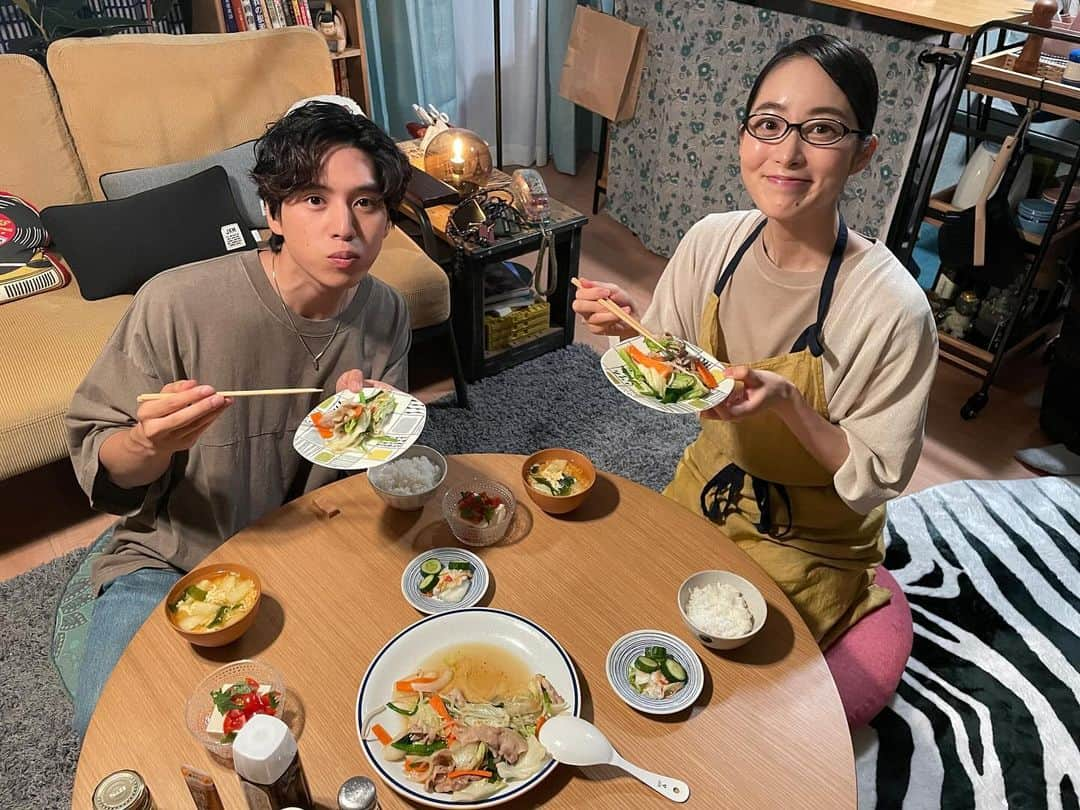 きのう何食べた？ season2さんのインスタグラム写真 - (きのう何食べた？ season2Instagram)「.  #きのう何食べた？ season2 第9話今日深夜24:12放送  別れたはずの田渕と千波が 一緒に夜ご飯...🍚🥢！？  第8話は無料見逃し配信中🎬✨ #TVer #ネットもテレ東  ⚠️今日深夜24:51まで。  #坂東龍汰 #朝倉あき #何食べ」12月1日 12時10分 - movie_nanitabe