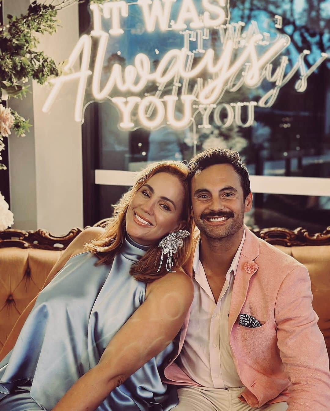 ココリボンのインスタグラム：「LOVE 🕊️🕊️   @julesrobinson82 in our SHINE BRIGHT silver sequin earrings.   #lovebirds #cocoribbon #shinebright」