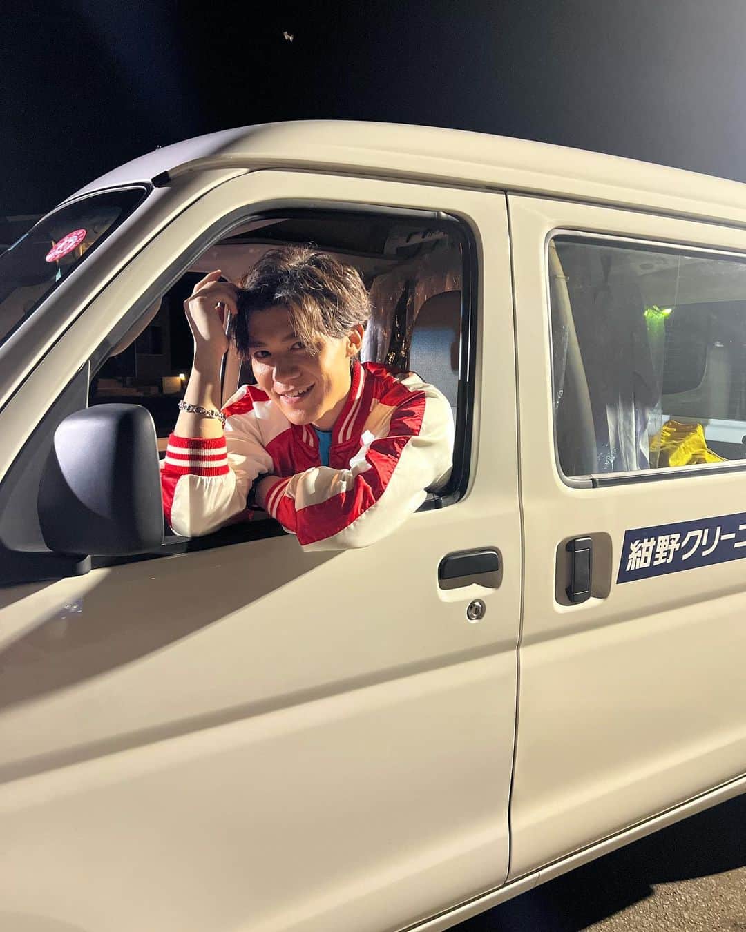 下剋上球児のインスタグラム：「🚐  車内からジョンソン 見てはならぬものを見たジョンソン  ザン高野球部に波乱を呼ぶー？？  #tbs #日曜劇場 #下剋上球児 #12月3日よる9時第8話放送✨✨」