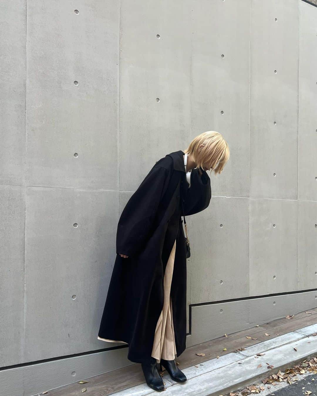 緒方ももさんのインスタグラム写真 - (緒方ももInstagram)「カーシーと昨日デートしたときのっ🍁  秋服可愛い〜  このワンピース私の中では割と珍しい色味なんやけどめっちゃ可愛い🍁🍁  コートもこの手の膨らみのシルエットがたまらんのよね〜  @callautia_official   #callautia #タイアップ #秋服　#ワンピース #오오티디 #옷스타그램」12月1日 12時52分 - momo_ogata