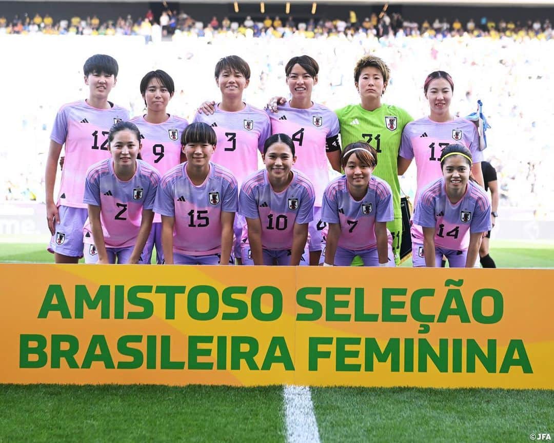 日本サッカー協会のインスタグラム：「． 🔹なでしこジャパン🔹  アウェイでのブラジル女子代表2連戦の第1ラウンド🇯🇵⚔️🇧🇷 #遠藤純 選手 #田中美南 選手のゴールで2点のビハインドを追いつくも、 試合終了間際に失点を喫し3-4で敗戦となりました。  次戦は日本時間3日23時キックオフ⚽ ブラジル女子代表相手にリベンジを。 そして2023年最後の試合での勝利を目指します。  ⚔️NEXT MATCH⚔️ 🏆国際親善試合 🗓️12.3(日) ⌚️23:00(🇯🇵) 🆚ブラジル女子代表🇧🇷 🏟Cicero Pompeu de Toledo Stadium(ブラジル) 📺JFATVにてライブ配信 ※日本国内のみ  #BEYOURBESTSELF #最高の自分であれ #夢への勇気を #jfa #daihyo #nadeshiko #サッカー #サッカー日本代表 #soccer #football #⚽ #女子サッカー #womanfootball #womensfootball #womensoccer #womenssoccer」