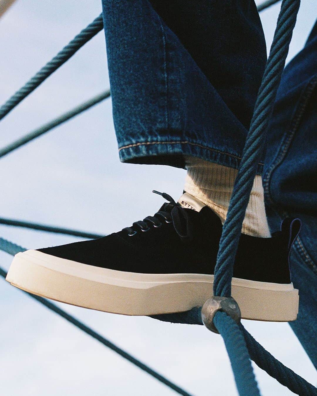 エイティーズのインスタグラム：「New sneaker same DNA. The Mother sneakers are back in a new updated iteration. Photographed by @wailintse.」