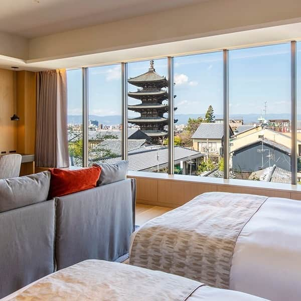 Design Milkさんのインスタグラム写真 - (Design MilkInstagram)「Unlock the doors of history at @thehotelseiryukyotokiyomizu, where a 1922 elementary school has transformed into a luxurious stay. With 48 contemporary guest rooms, a rooftop bar boasting Kyoto's panoramic beauty, + a prime location near Kiyomizu-dera, this hotel invites you to savor serene moments amidst the city's vibrant history. \\\ Come see how this architectural gem has retained its European charms at the link in bio. 🔗  🏢: Aoyama Nomura Design」12月1日 6時05分 - designmilk